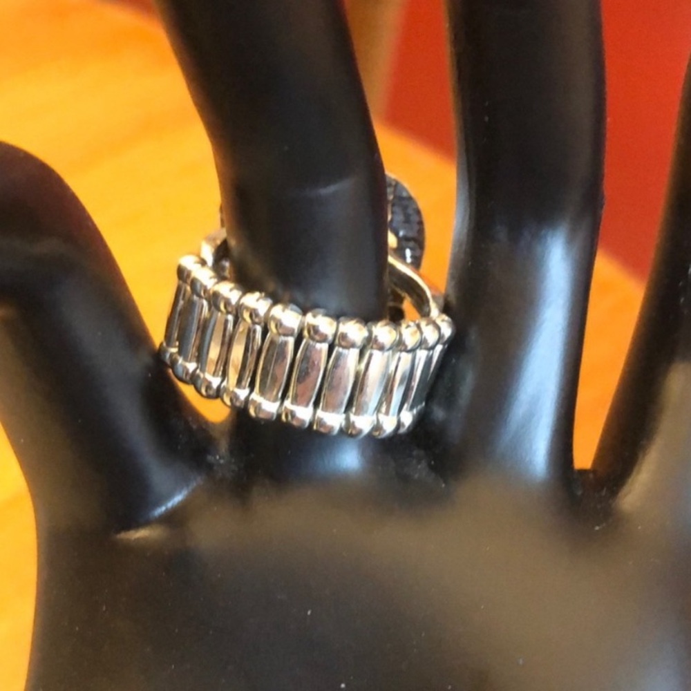 🌟3/$15 🆕 Paparazzi Majestic Mandala - Large Red Ring - Picture 3 of 4